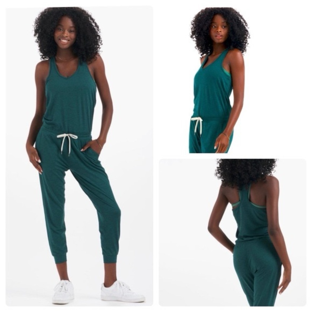 Vuori Women's Lux Jogger Jumpsuit in a jade heather green Size Medium